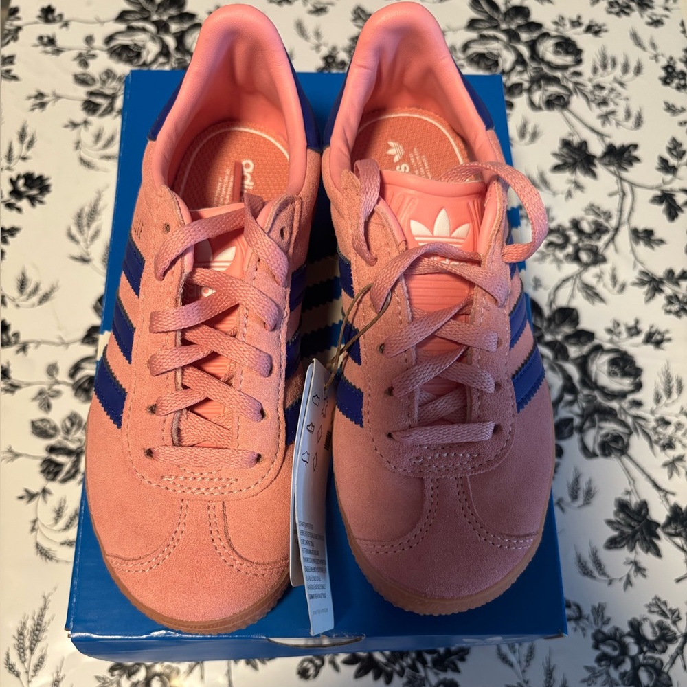 Adidas Gazelle C pink and blue